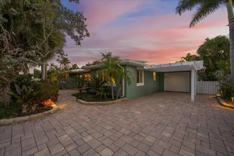 440 Jupiter Ln, Juno Beach, FL 33408