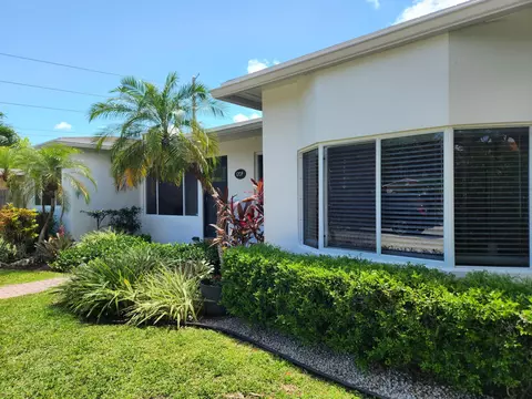 1207 NE 12th Ave, Fort Lauderdale, FL 33304
