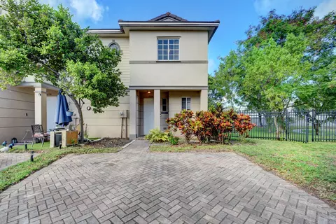 2036 Marsh Harbor Dr, West Palm Beach, FL 33404