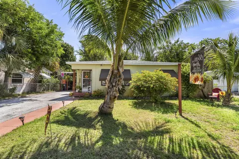 3032 Stanford Rd, West Palm Beach, FL 33405