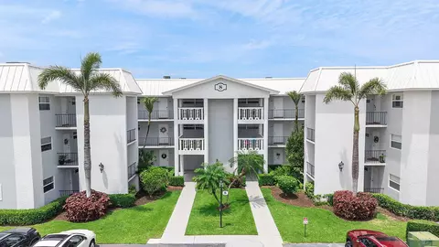 8 Colonial Club Dr #303, Boynton Beach, FL 33435