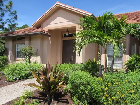 5912 NW Conus St, Port Saint Lucie, FL 34986