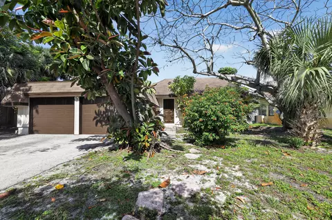 748 Place Chateau, Delray Beach, FL 33445