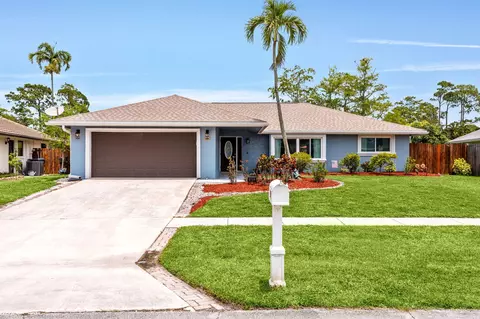 986 Cherry Ln, Wellington, FL 33414