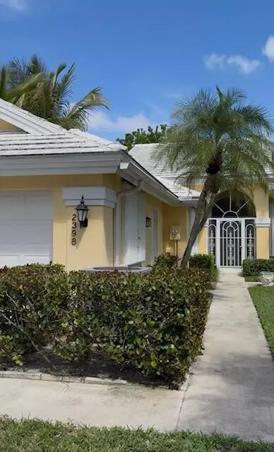 2398 Saratoga Bay Dr, West Palm Beach, FL 33409