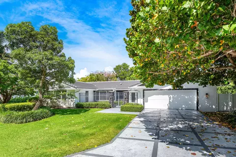 2401 Banyan Rd, Boca Raton, FL 33432