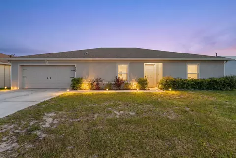 692 SW Hamberland Ave, Port Saint Lucie, FL 34953