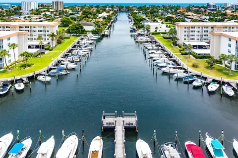 921 Gardenia Dr #370, Delray Beach, FL 33483