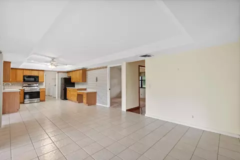 Living - 6035 N 180th St N, Jupiter, FL 33458 photo 5 of 5