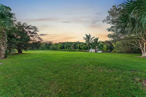 Exterior - 6035 N 180th St N, Jupiter, FL 33458 photo 5 of 13