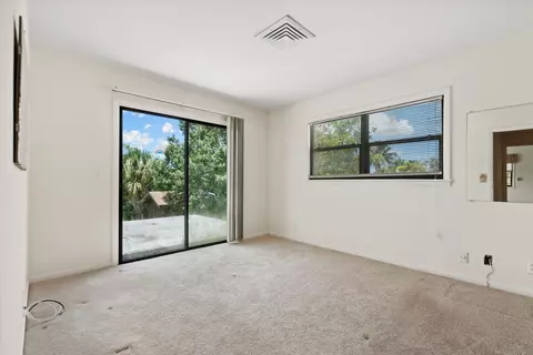 Bedroom - 6035 N 180th St N, Jupiter, FL 33458 photo 3 of 6