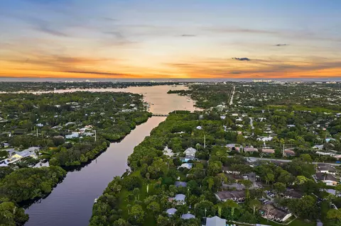 View/Area - 6035 N 180th St N, Jupiter, FL 33458 photo 7 of 9