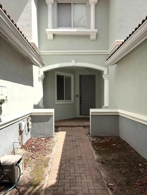 2228 Oakmont Dr, Riviera Beach, FL 33404