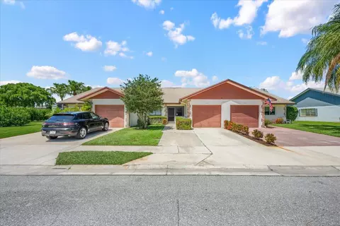 129 Moccasin Trl S, Jupiter, FL 33458