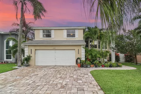 5220 NW 53rd Ave, Coconut Creek, FL 33073