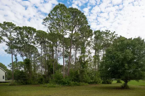 10638 Sugar Pine Dr, Fort Pierce, FL 34945