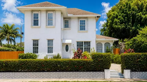 429 Greenbriar Dr, West Palm Beach, FL 33403