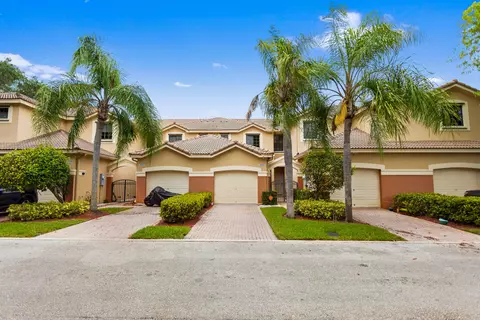 3915 Vista Grove Ln, Weston, FL 33332