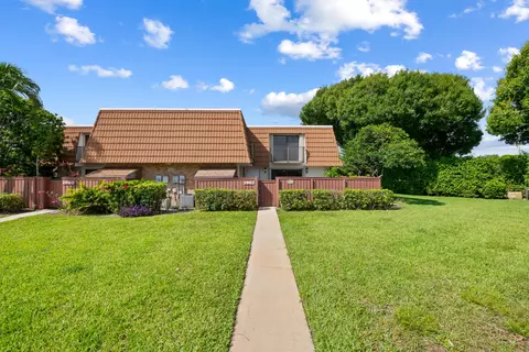 2962 SW 12th St, Deerfield Beach, FL 33442