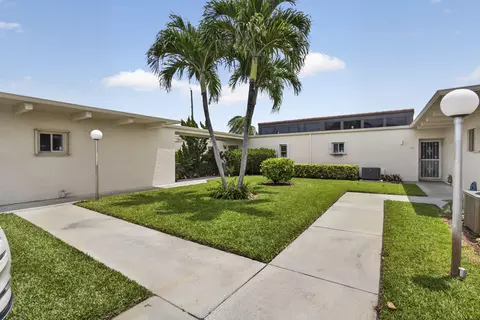 2651 Boundbrook Blvd, West Palm Beach, FL 33406
