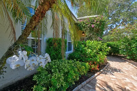 3770 Shearwater Dr, Jupiter, FL 33477
