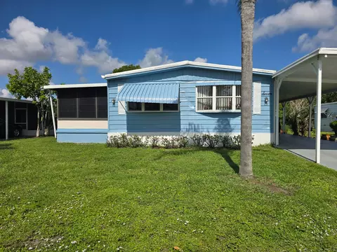 7 Madrid Ln, Port Saint Lucie, FL 34952