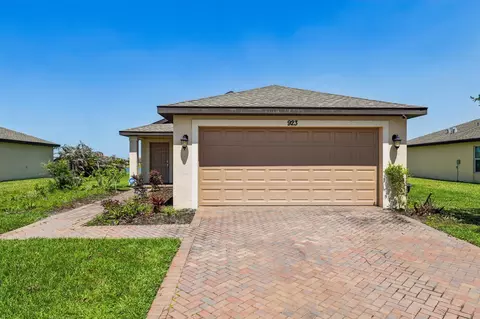 923 Bent Creek Dr, Fort Pierce, FL 34947