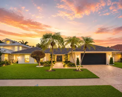 5854 Pinebrook Dr, Boca Raton, FL 33433