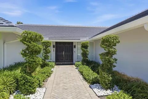 5854 Pinebrook Dr, Boca Raton, FL 33433