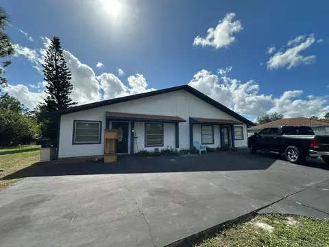 1530 E 12th St, Lehigh Acres, FL 33972