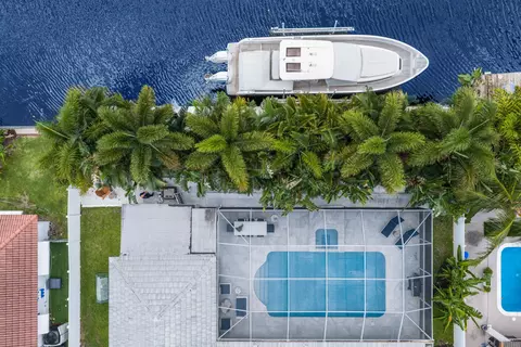 2920 NE 52nd St, Fort Lauderdale, FL 33308