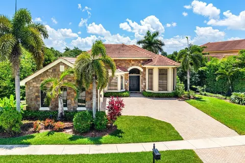 3592 Collonade Dr, Wellington, FL 33449