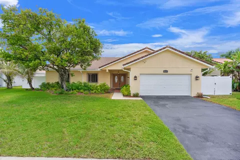 21111 N Escondido Way N, Boca Raton, FL 33433