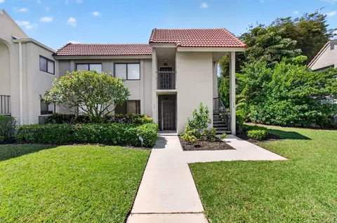 5561 Fairway Park Dr #104, Boynton Beach, FL 33437