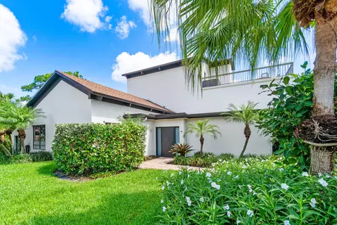 900 Greensward Ln #114-G, Delray Beach, FL 33445