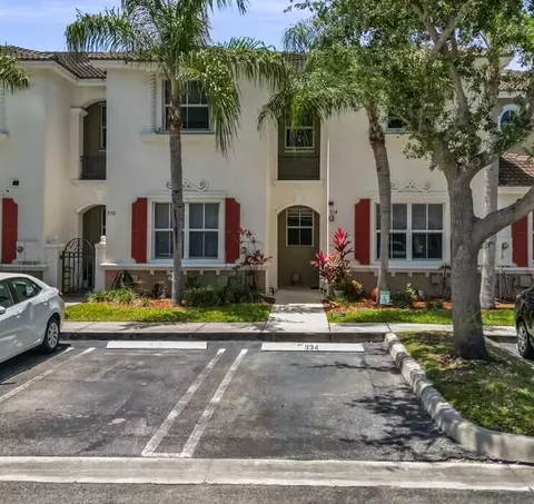 934 NE 42nd Ter, Homestead, FL 33033