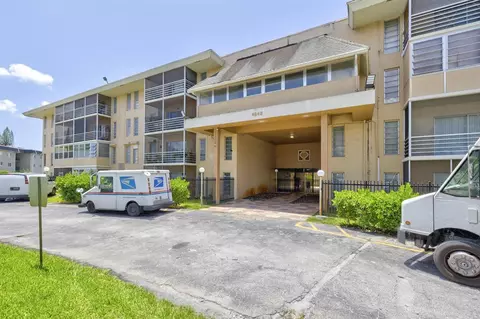 4848 NW 24th Ct #205, Lauderdale Lakes, FL 33313