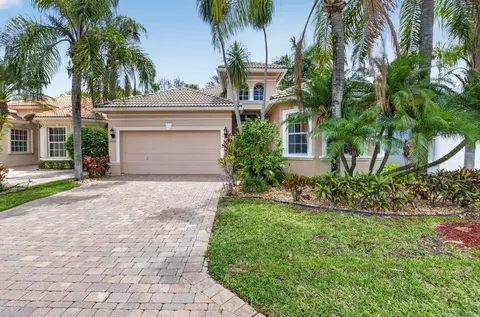10060 Armani Dr, Boynton Beach, FL 33437