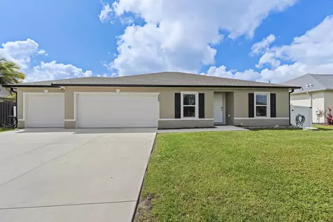 380 SW Donna Ter, Port Saint Lucie, FL 34984