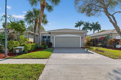 10760 Royal Caribbean Cir, Boynton Beach, FL 33437