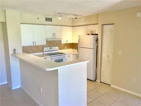 7864 Sonoma Springs Cir #104, Lake Worth, FL 33463