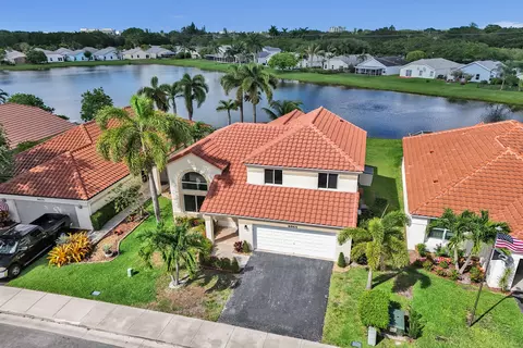 8865 Lake Park Cir S, Davie, FL 33328