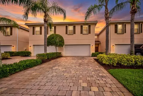 6463 Azura Lake Rd, Greenacres, FL 33463