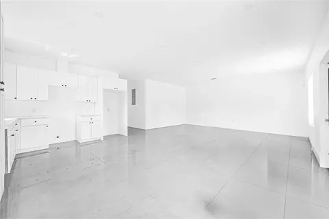 7990 NW 8th Ave, Miami, FL 33150