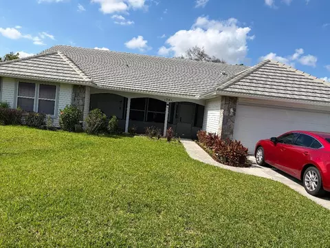 1341 SW Maplewood Dr, Port Saint Lucie, FL 34986