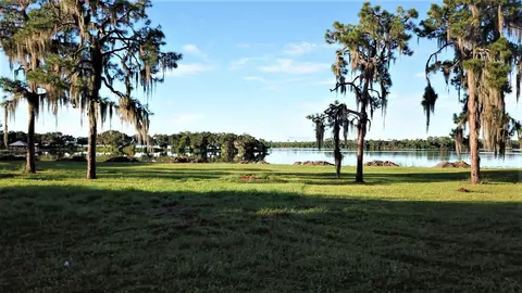 1040 Lake June Rd, Lake Placid, FL 33852