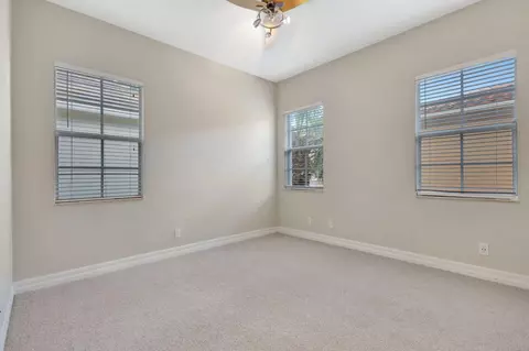 575 Dakota Dr, Jupiter, FL 33458 photo 25