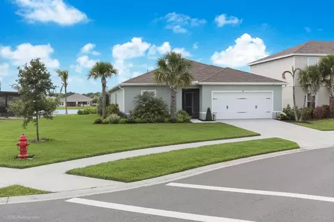 423 Acai Ln, Fort Pierce, FL 34981