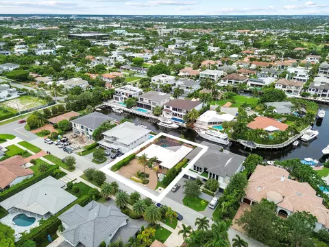 531 Silver Ln, Boca Raton, FL 33432