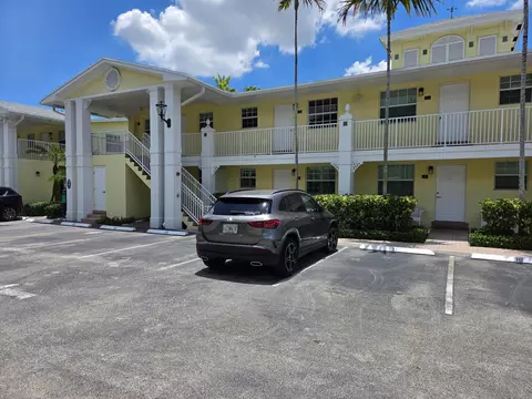 2660 NE 8th Ave UNIT 219, Wilton Manors, FL 33334